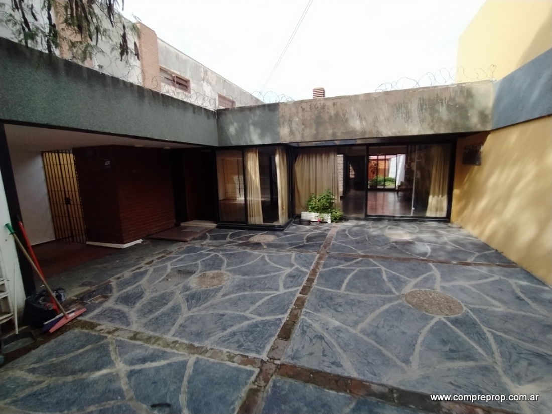 CRISOL SUD: CASA VENTA 3 DORMITORIOS CON EXCELENTES PRESTACIONES