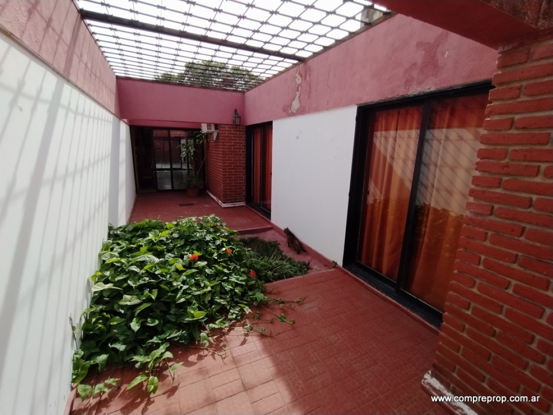 CRISOL SUD: CASA VENTA 3 DORMITORIOS CON EXCELENTES PRESTACIONES