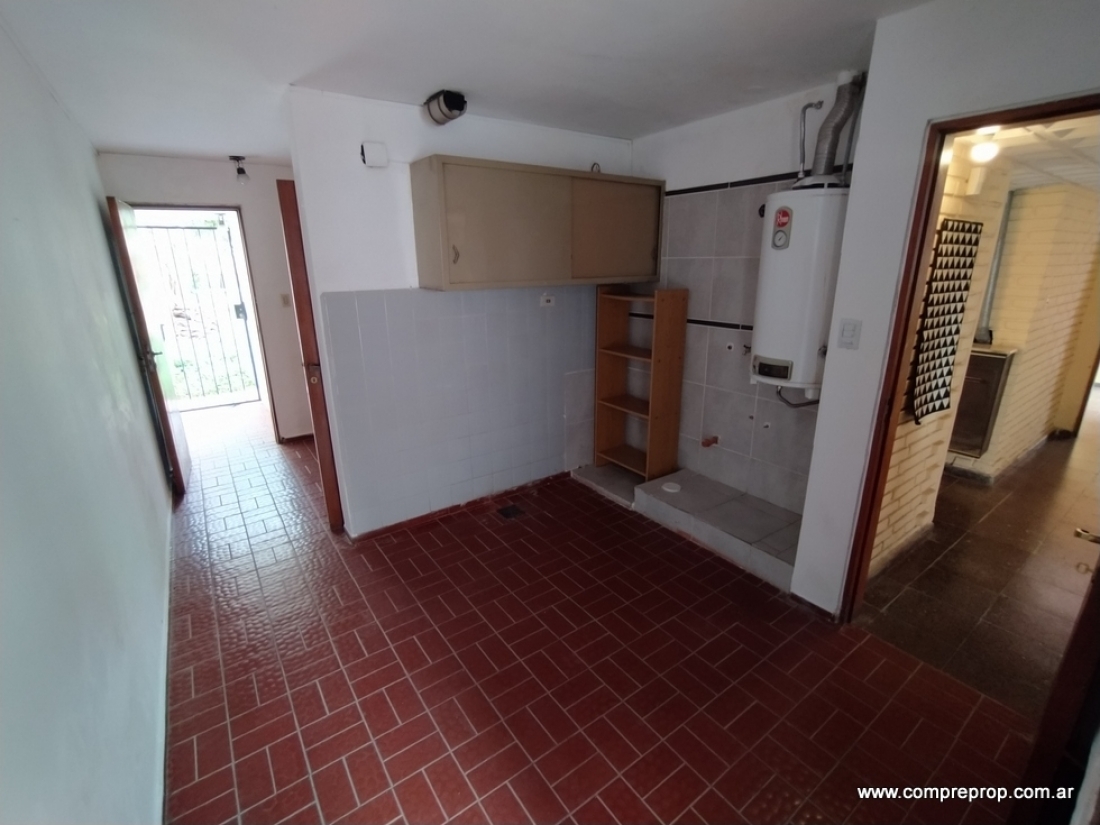 CRISOL SUD: CASA VENTA 3 DORMITORIOS CON EXCELENTES PRESTACIONES