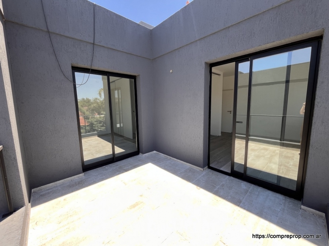 DUPLEX EN VENTA 3 DORMITORIOS COMPLEJO EL REFUGIO ARGUELLO