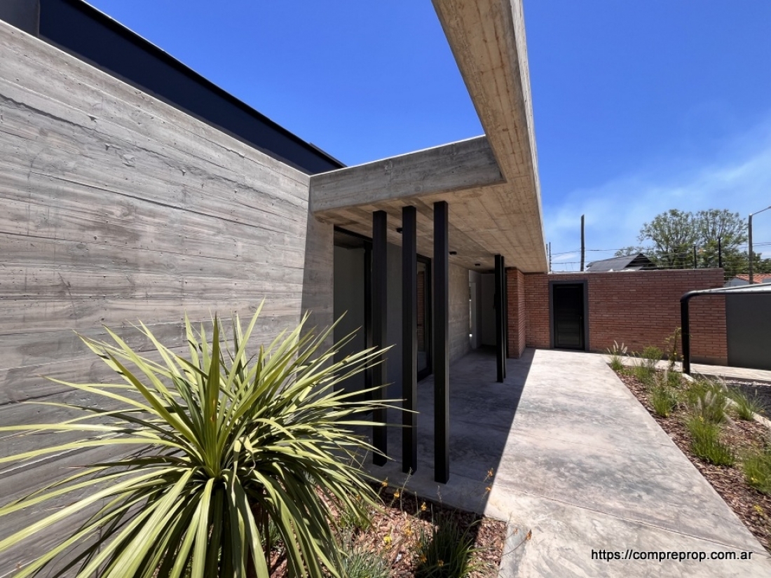 DEPARTAMENTO EN VENTA 3 DORMITORIOS ARGUELLO EL REFUGIO