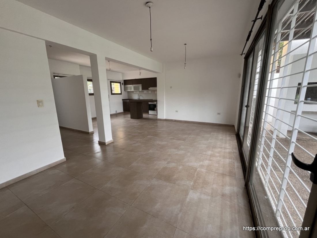 DUPLEX EN VENTA 3 DORMITORIOS HOUSING VILLA WARCALDE CON PILETA