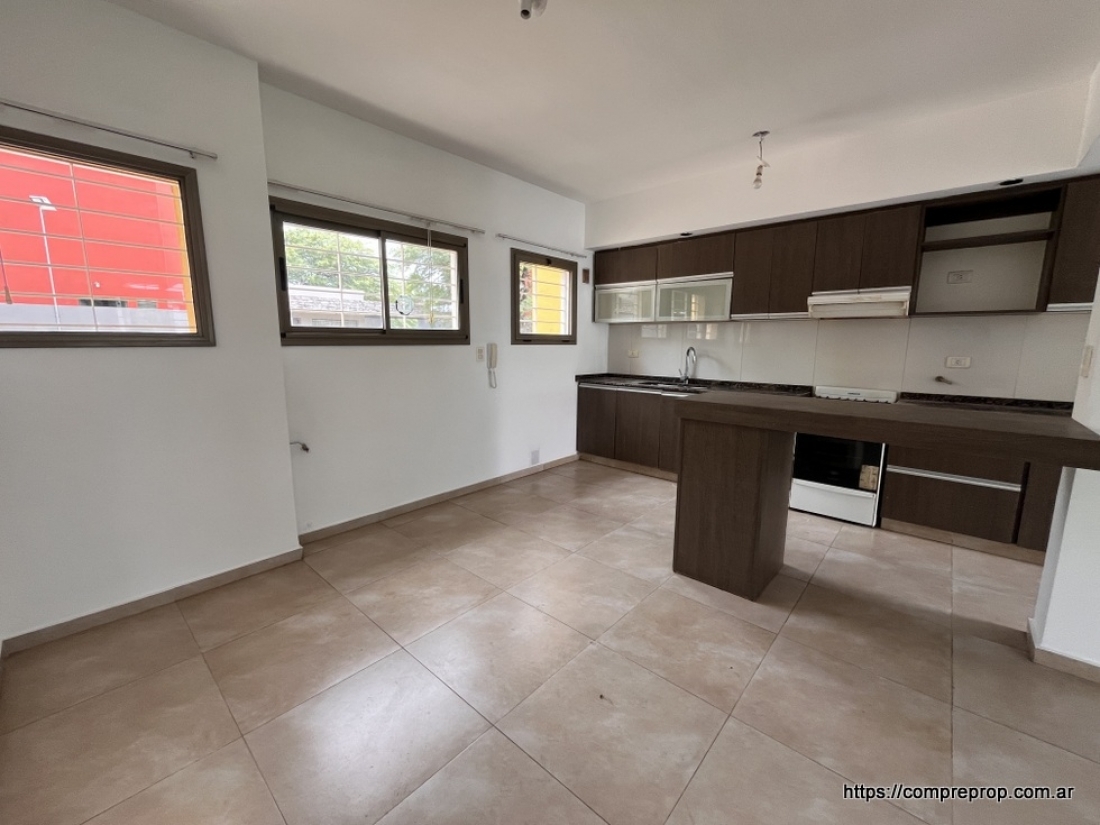 DUPLEX EN VENTA 3 DORMITORIOS HOUSING VILLA WARCALDE CON PILETA
