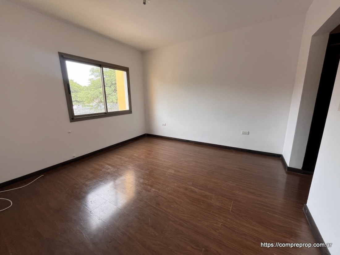 DUPLEX EN VENTA 3 DORMITORIOS HOUSING VILLA WARCALDE CON PILETA