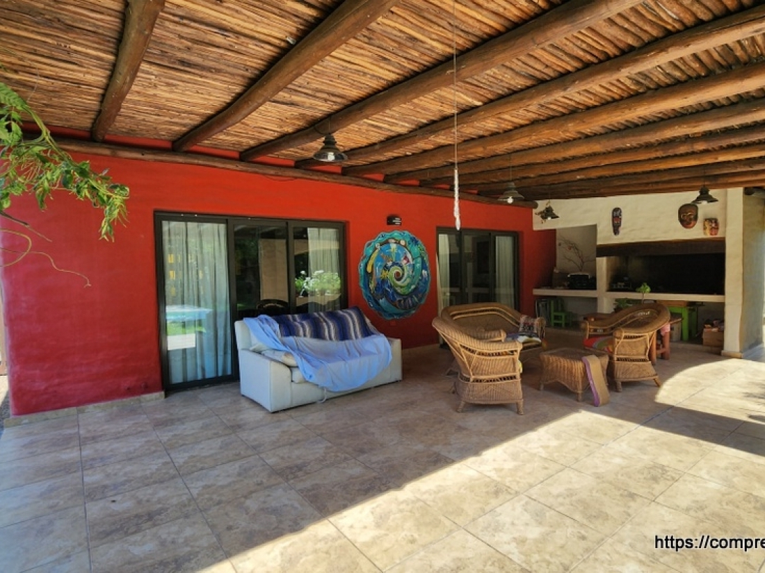 VALLE ESCONDIDO LOS CIELOS CASA EN VENTA 3 DORMITORIOS APTA CREDITO