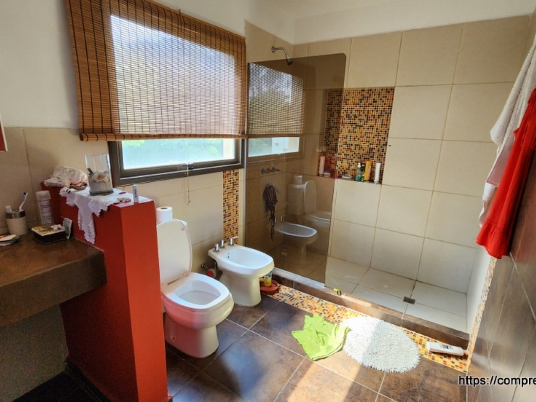 VALLE ESCONDIDO LOS CIELOS CASA EN VENTA 3 DORMITORIOS APTA CREDITO