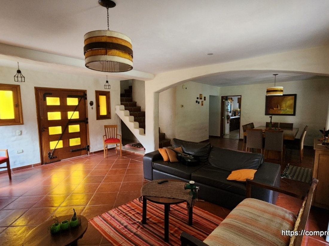 VALLE ESCONDIDO LOS CIELOS CASA EN VENTA 3 DORMITORIOS APTA CREDITO