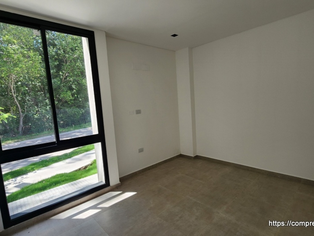 CAMPO CHICO ZONA SUR CASA EN VENTA 3 DORMITORIOS + ESCRITORIO
