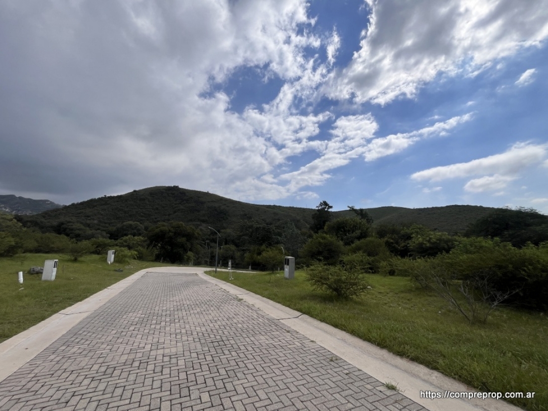 TERRENO EN VENTA COLINAS DE LA DESEADA BARRIO PRIVADO