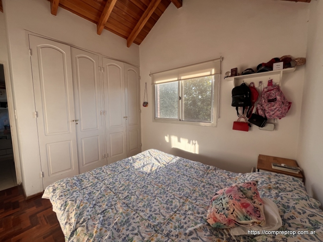 VILLA ALLENDE SAN ISIDRO CASA EN VENTA 4 DORMITORIOS APTA CREDITO