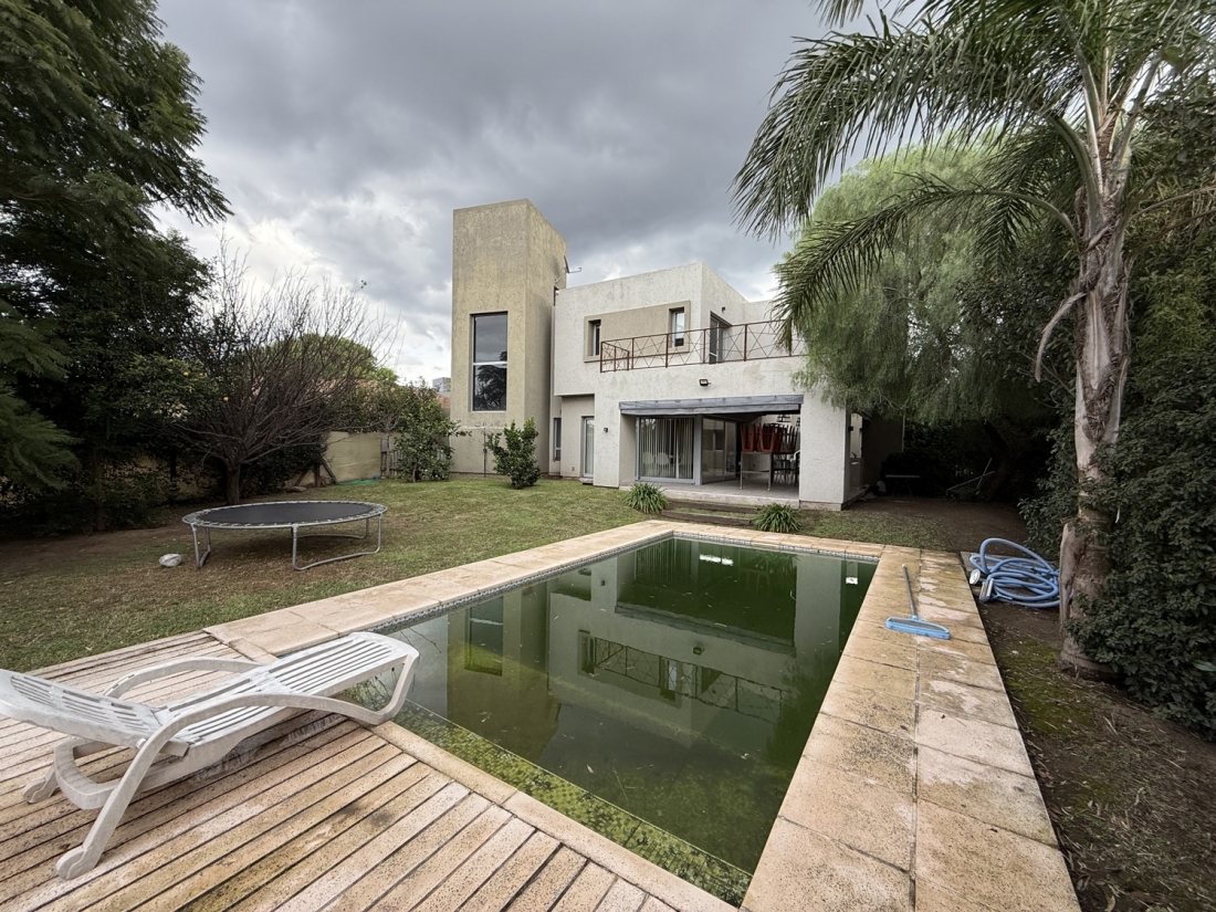 VALLE ESCONDIDO TERRAZAS CASA EN VENTA 4 DORMITORIOS APTO CR�DITO