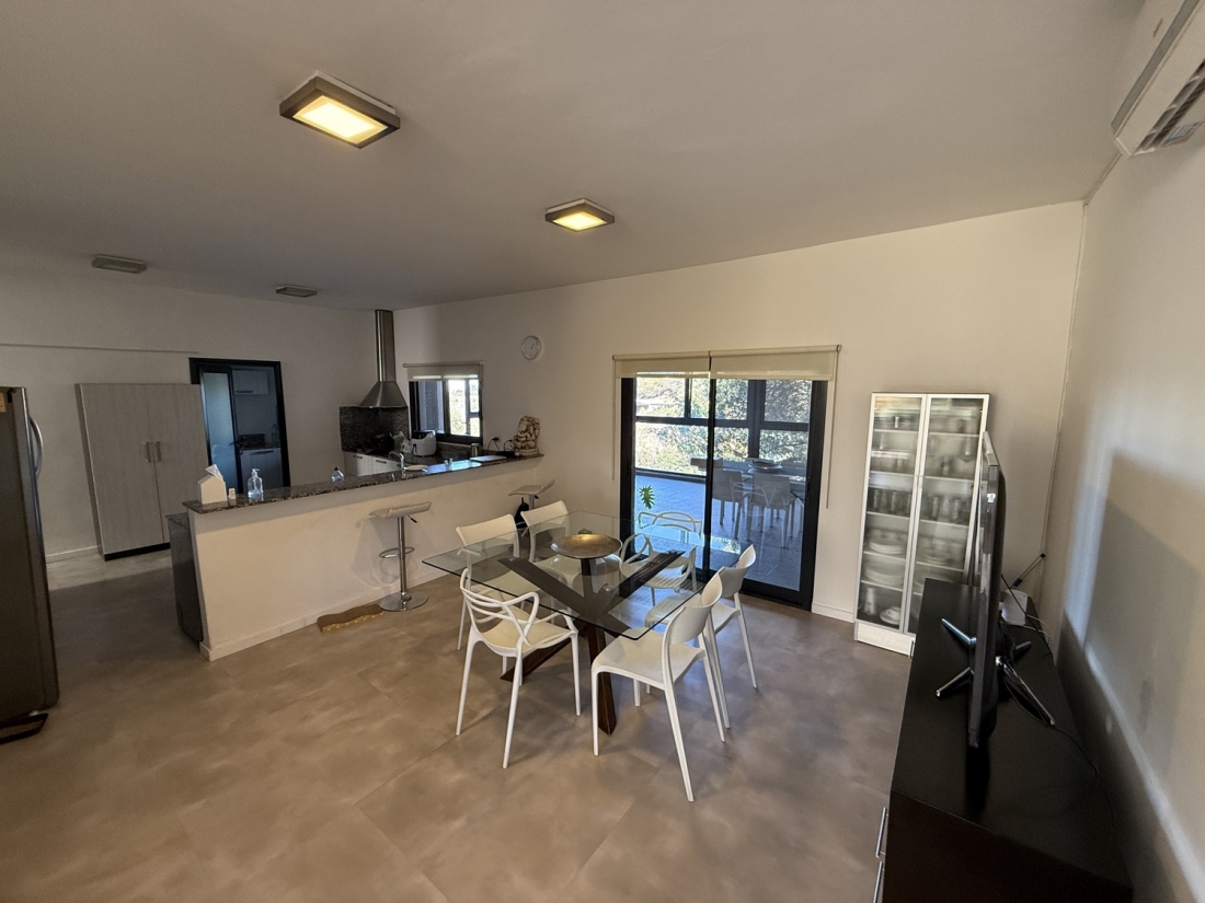 ESTANCIA Q2 CASA EN VENTA CENTRAL 3 DORMITORIOS