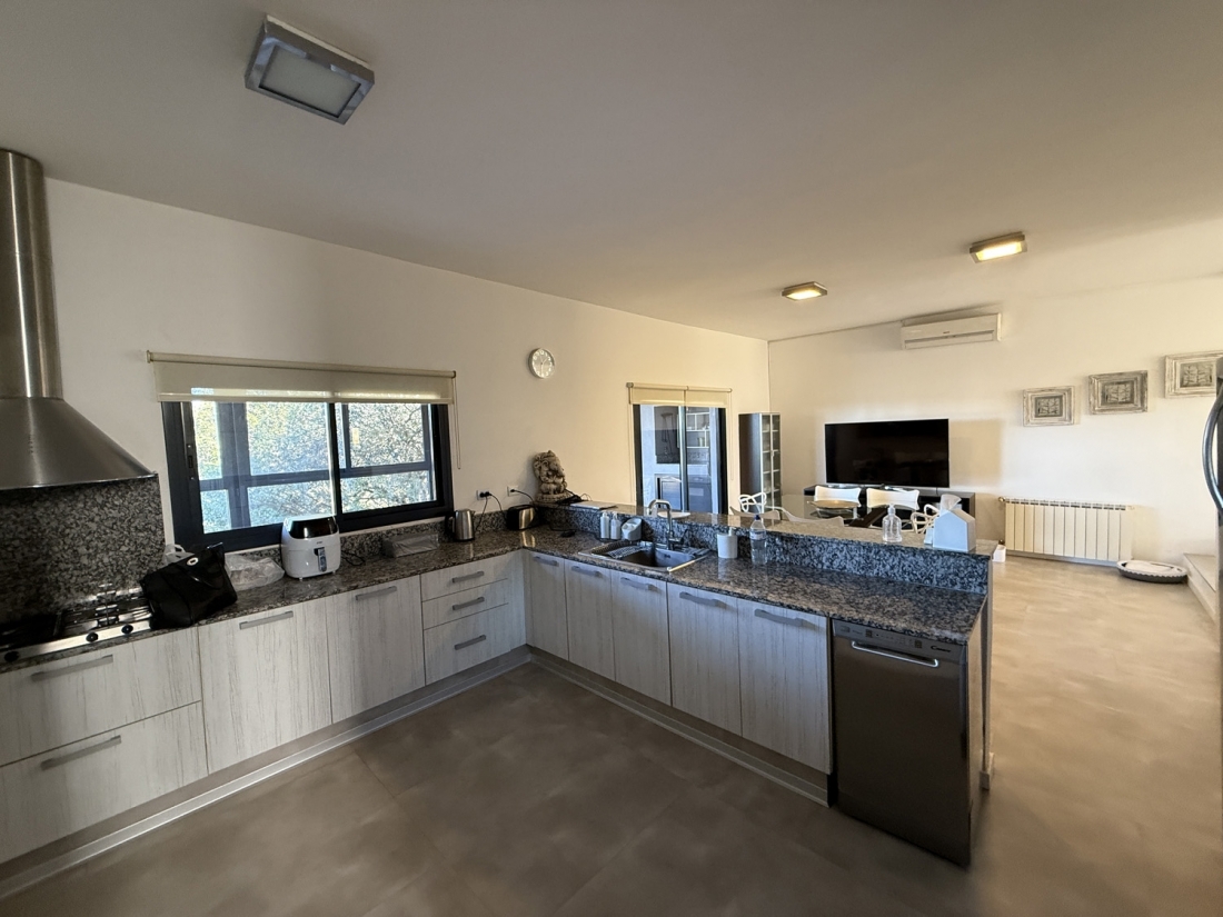 ESTANCIA Q2 CASA EN VENTA CENTRAL 3 DORMITORIOS