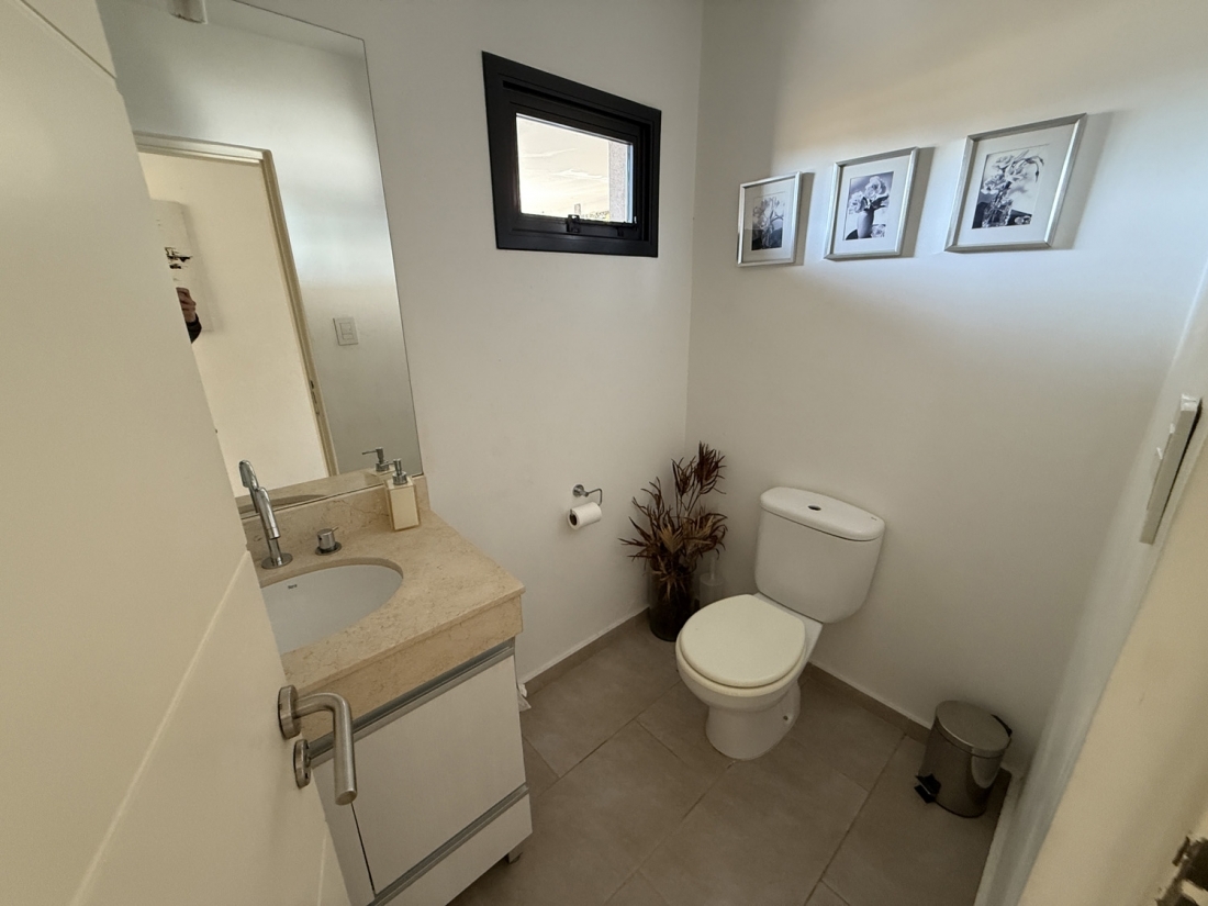 ESTANCIA Q2 CASA EN VENTA CENTRAL 3 DORMITORIOS