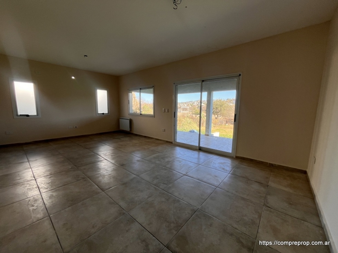 DUPLEX EN VENTA LA CUESTA 3 DORMITORIOS