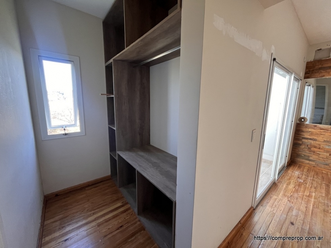 DUPLEX EN VENTA LA CUESTA 3 DORMITORIOS