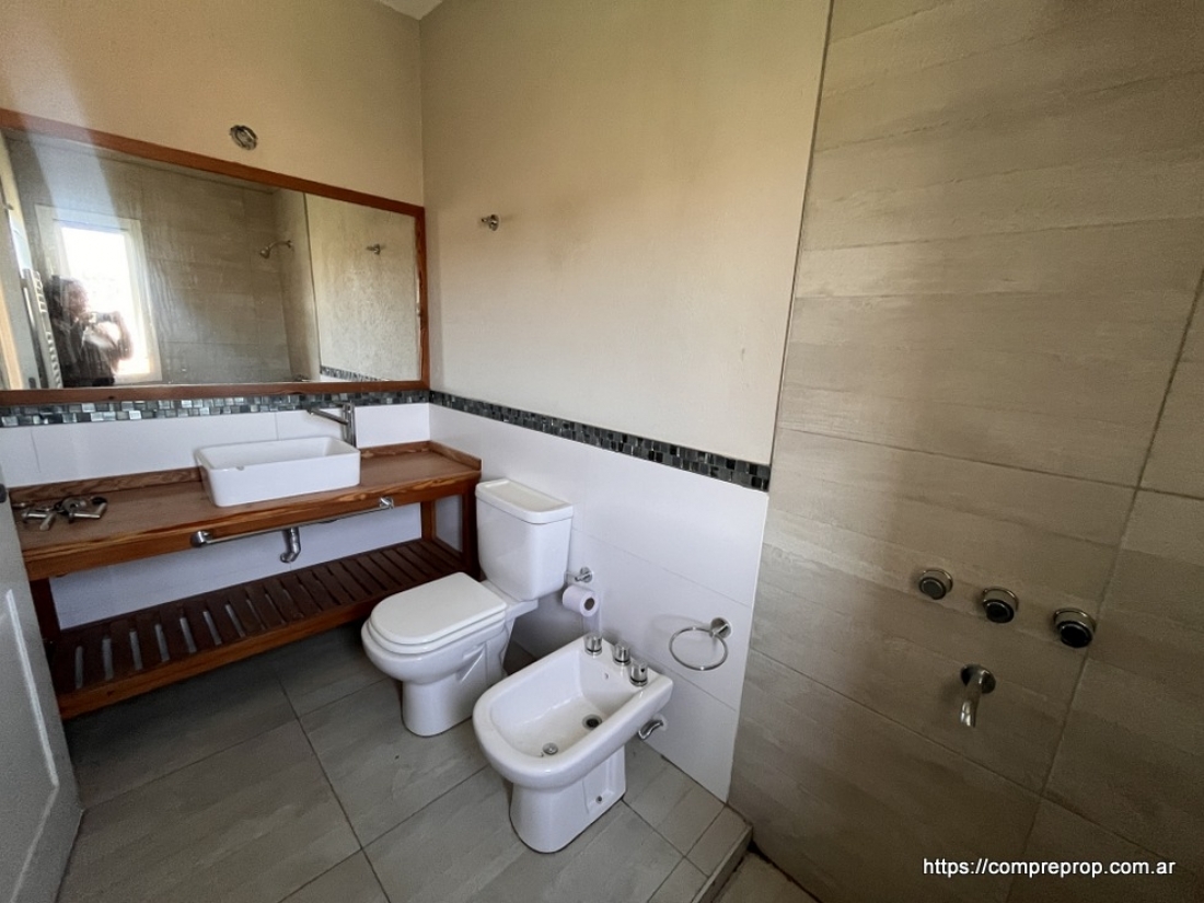 DUPLEX EN VENTA LA CUESTA 3 DORMITORIOS