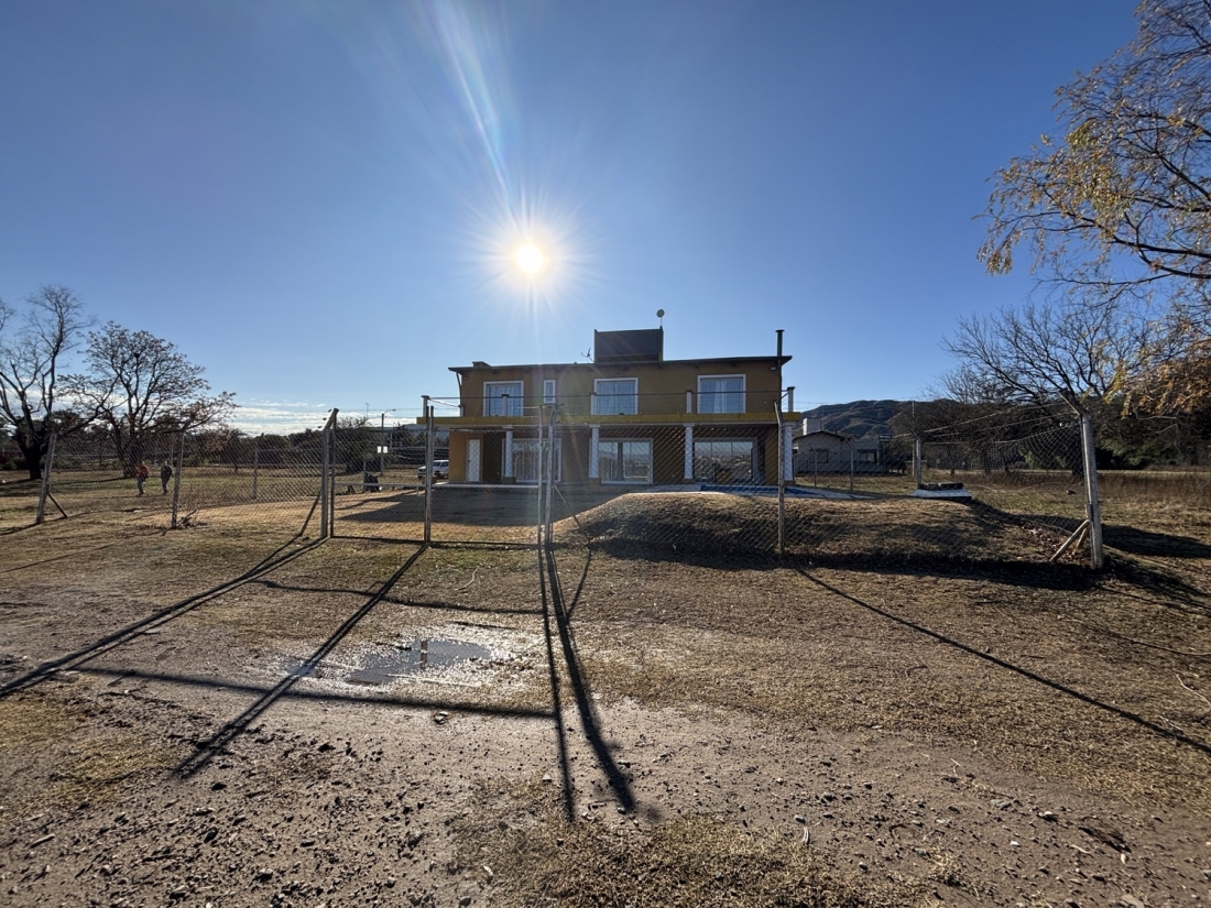 SANTA MARIA DE PUNILLA CARLOS PAZ CASA EN VENTA LAGO 4 DORMITORIOS