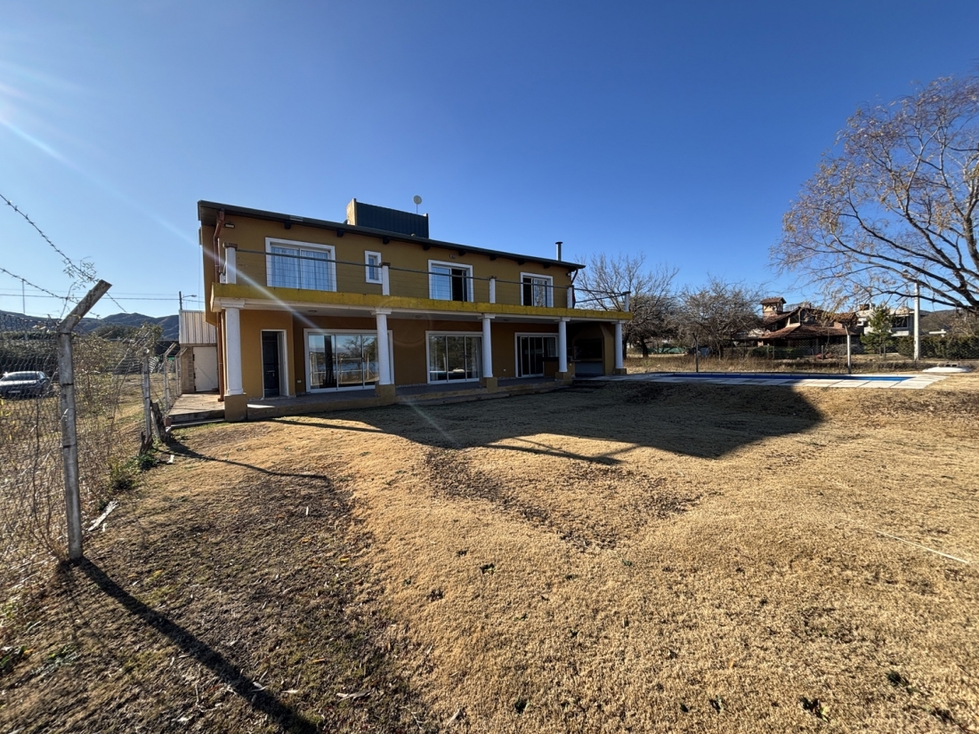 SANTA MARIA DE PUNILLA CARLOS PAZ CASA EN VENTA LAGO 4 DORMITORIOS