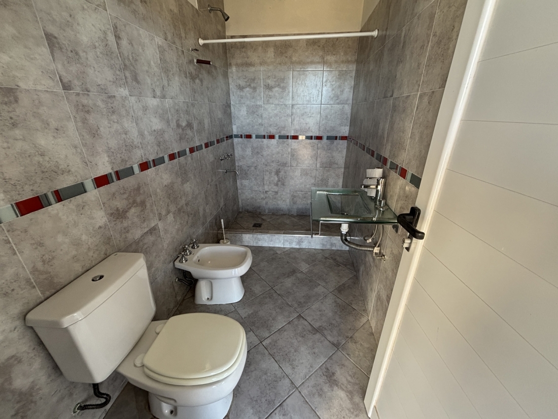 SANTA MARIA DE PUNILLA CARLOS PAZ CASA EN VENTA LAGO 4 DORMITORIOS