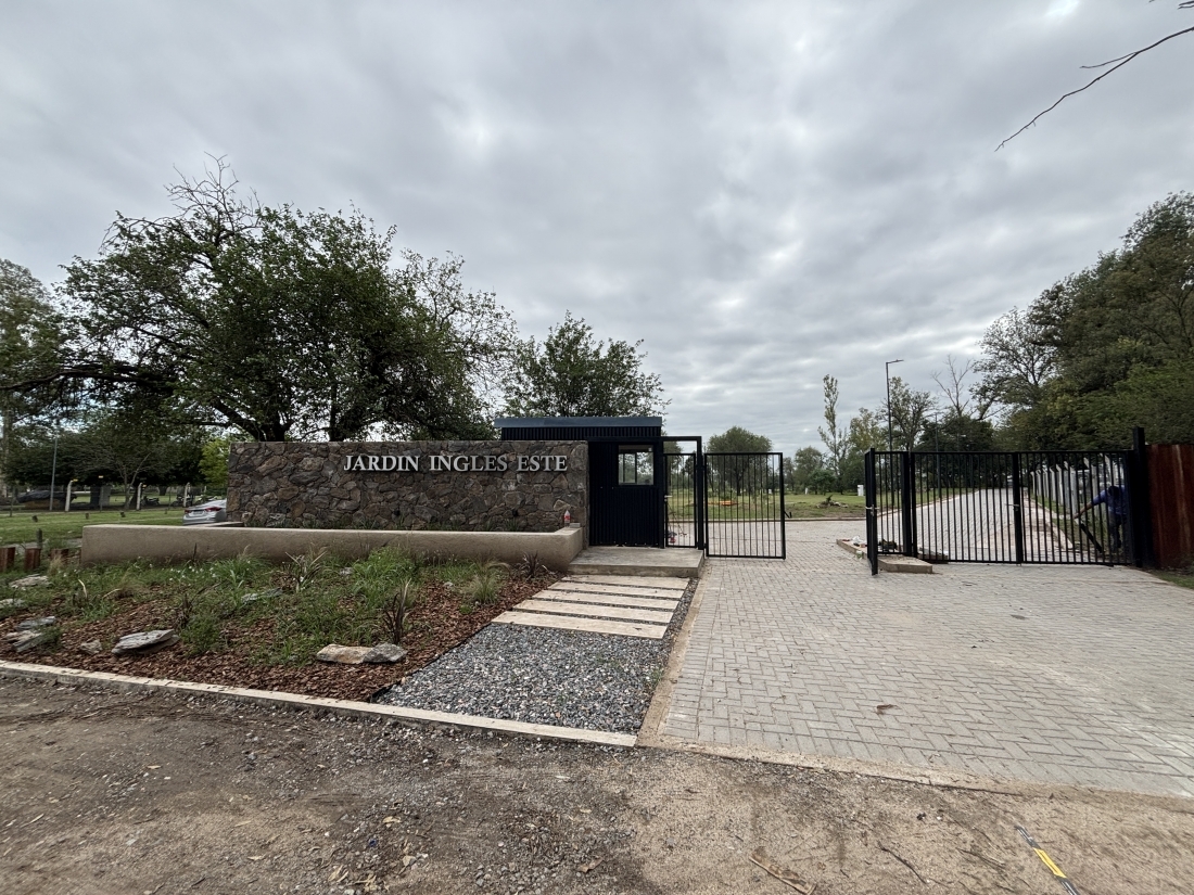 JARDIN INGLES 2 VALLE ESCONDIDO LOTE EN VENTA APTO PERMUTA