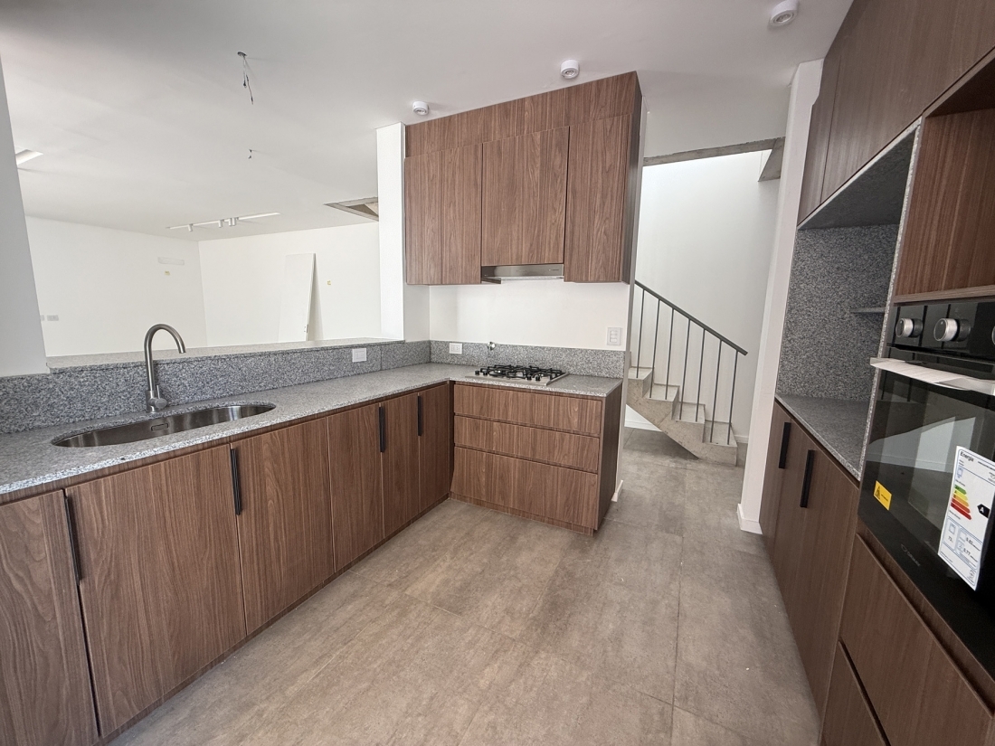 D�PLEX EN VENTA HOUSING CERRO DE LAS ROSAS 3 DORMITORIOS