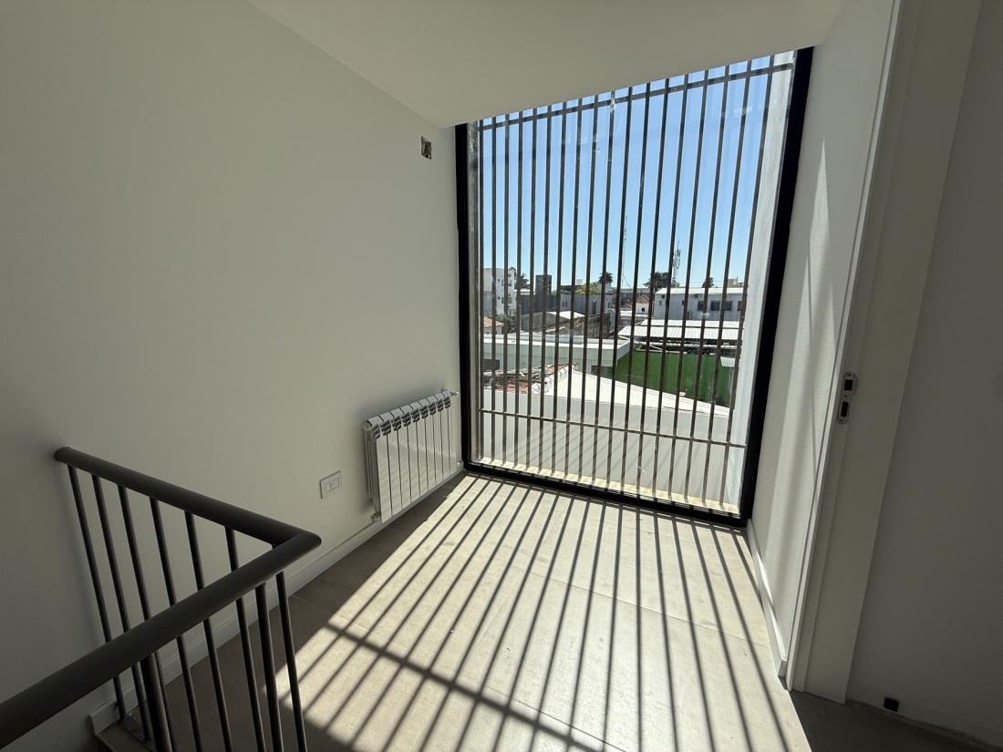 D�PLEX EN VENTA HOUSING CERRO DE LAS ROSAS 3 DORMITORIOS