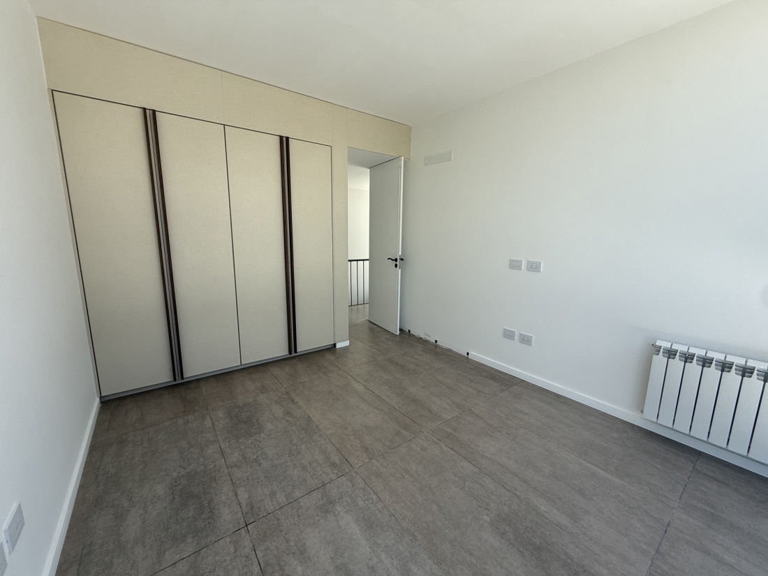 D�PLEX EN VENTA HOUSING CERRO DE LAS ROSAS 3 DORMITORIOS