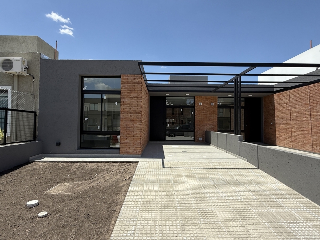 SOLARES DE MANANTIALES ALQUILER DUPLEX 2 DORMITORIOS UNA PLANTA