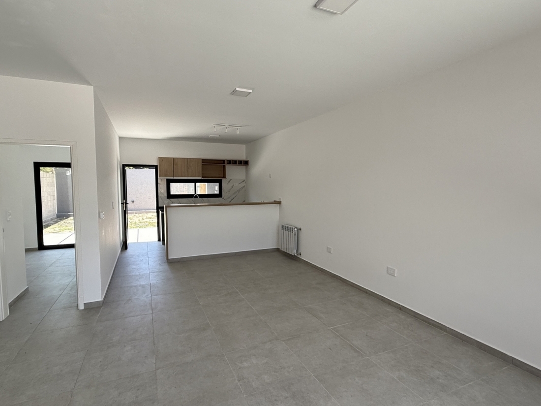 SOLARES DE MANANTIALES ALQUILER DUPLEX 2 DORMITORIOS UNA PLANTA