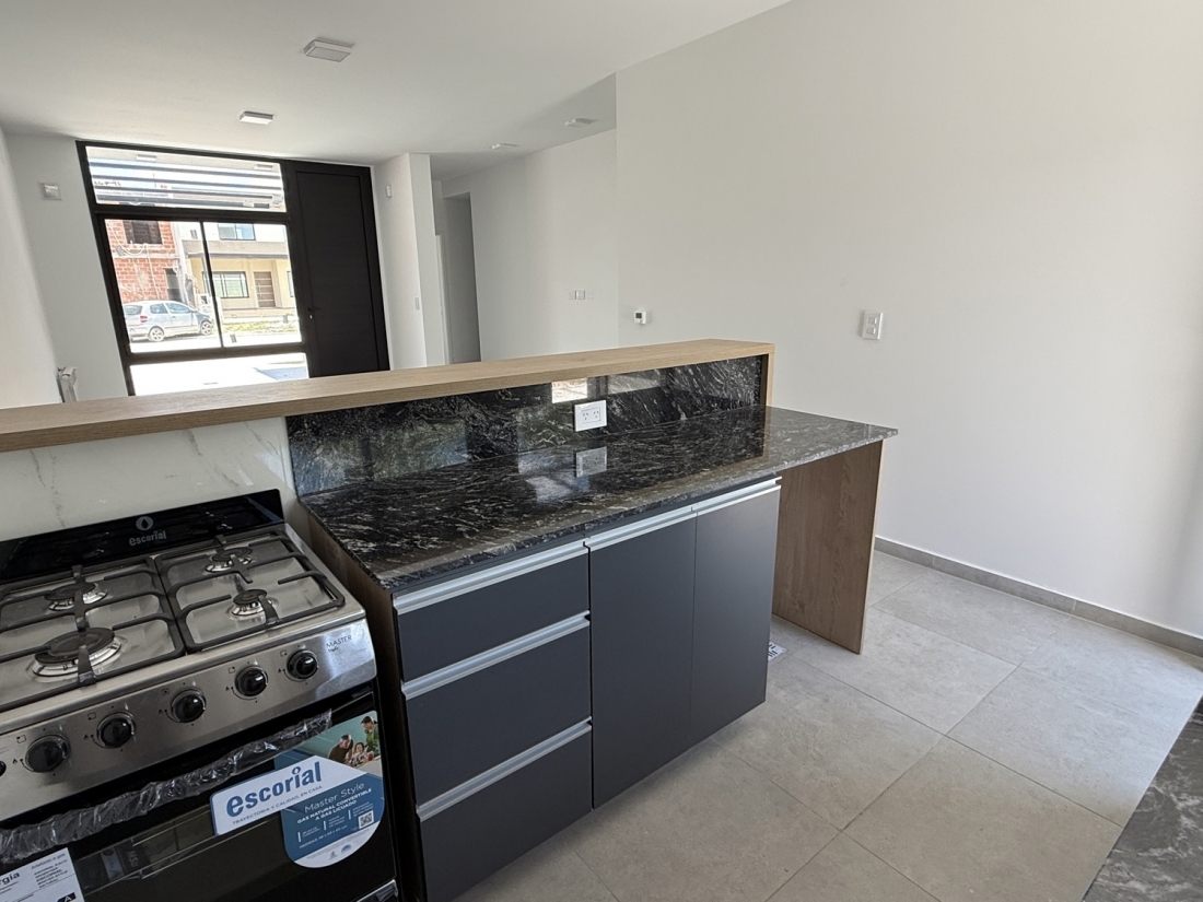 SOLARES DE MANANTIALES ALQUILER DUPLEX 2 DORMITORIOS UNA PLANTA