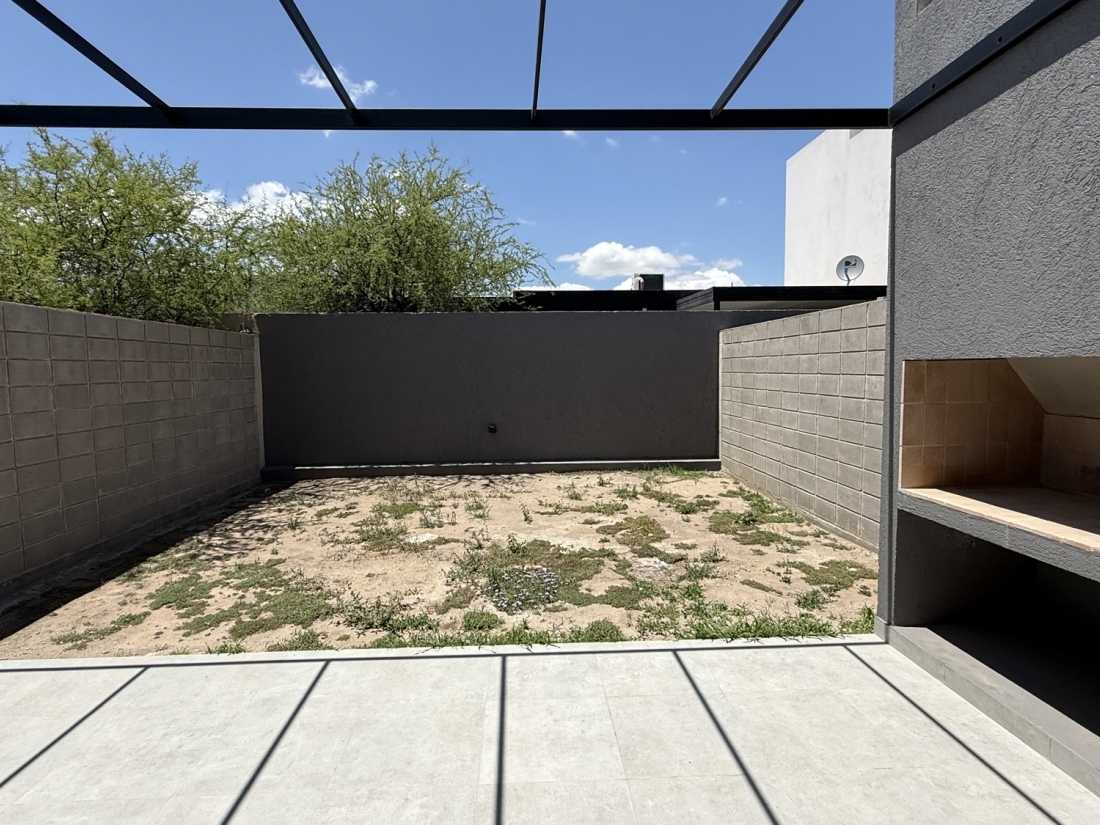 SOLARES DE MANANTIALES ALQUILER DUPLEX 2 DORMITORIOS UNA PLANTA