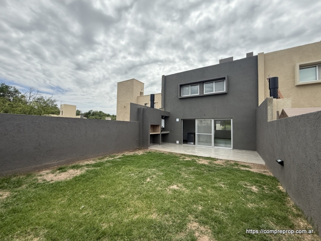 DUPLEX EN CONSTRUCCION LA CATALINA 3 DORMITORIOS