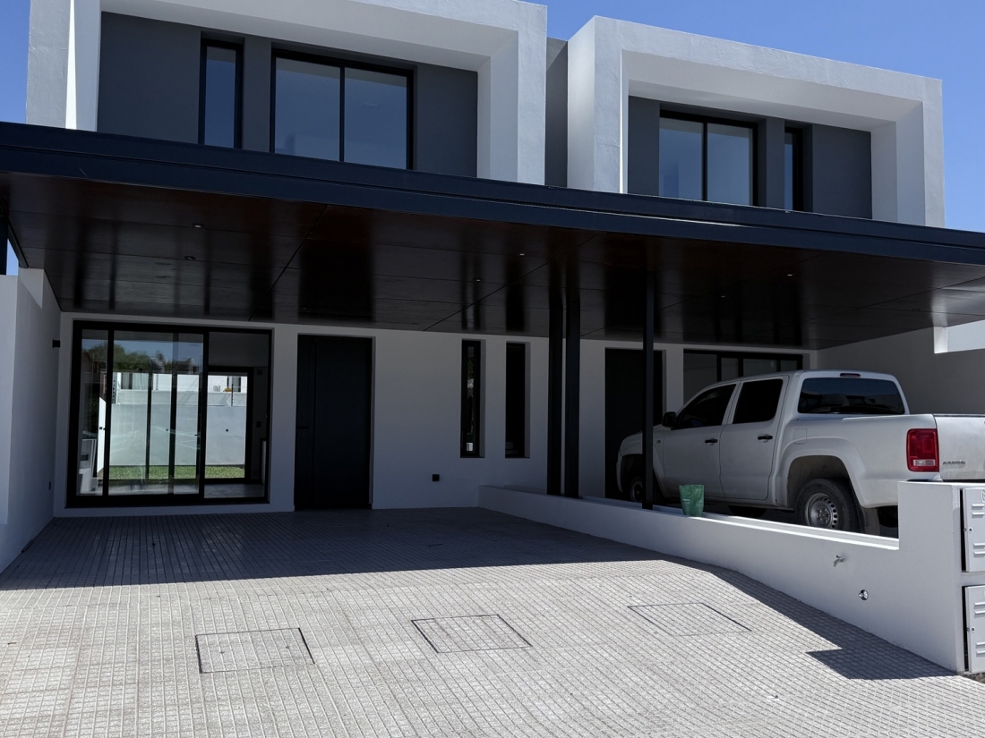 CAMPO CHICO ZONA SUR D�PLEX EN VENTA 3 DORMITORIOS 