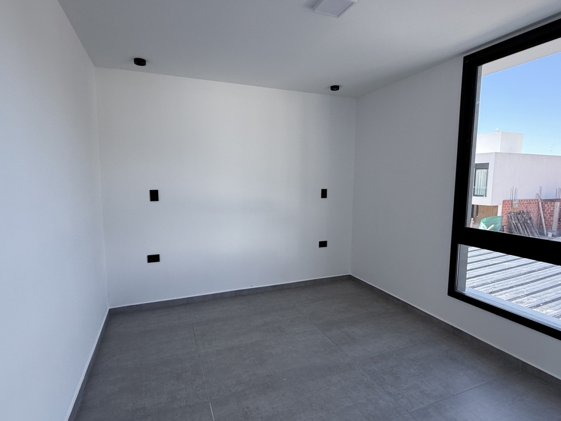 CAMPO CHICO ZONA SUR D�PLEX EN VENTA 3 DORMITORIOS 