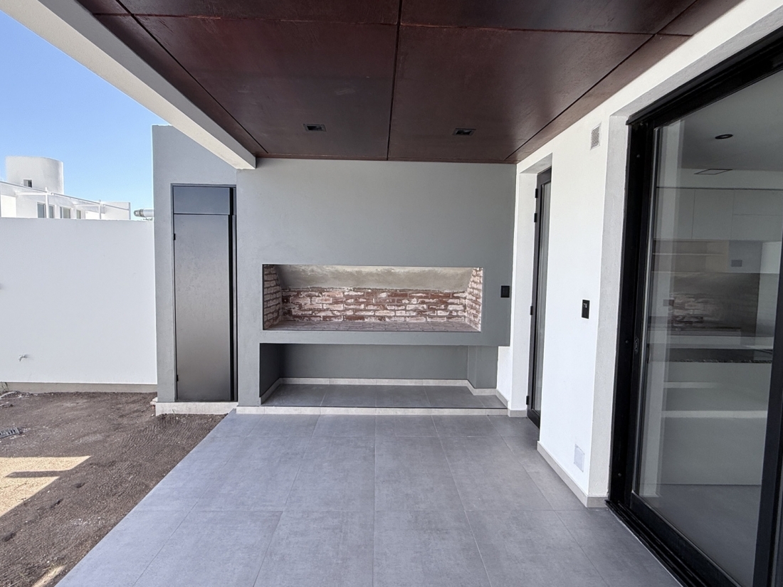 CAMPO CHICO ZONA SUR D�PLEX EN VENTA 3 DORMITORIOS 