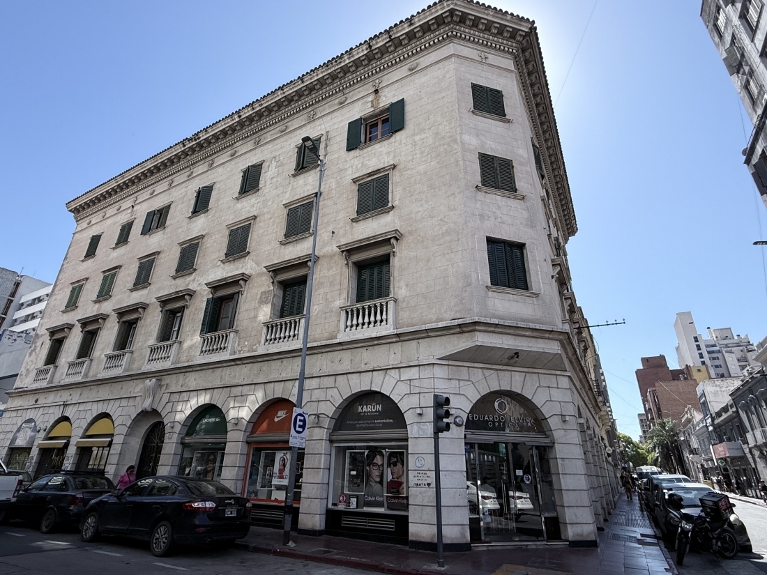 CENTRO DEPARTAMENTO EN VENTA 2 DORMITORIOS CON ESTILO FRANCES