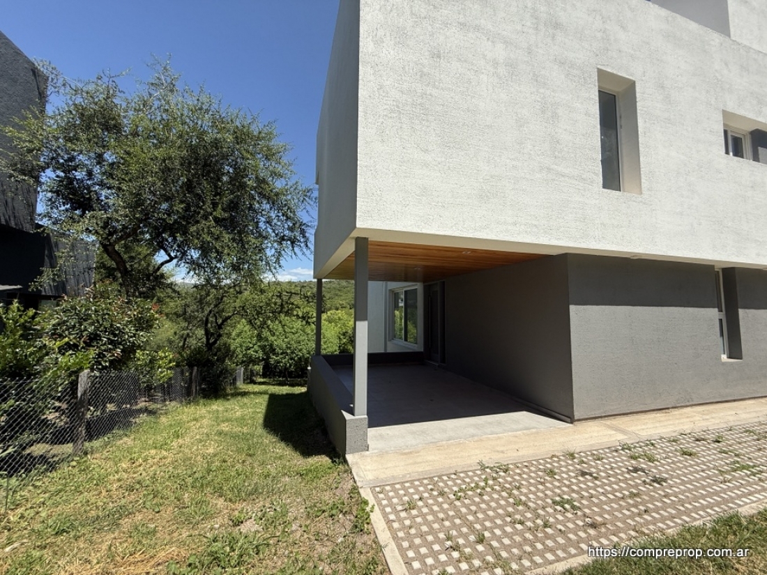 ESTANCIA Q2 MENDIOLAZA CASA A ESTRENAR 3 DORMITORIOS