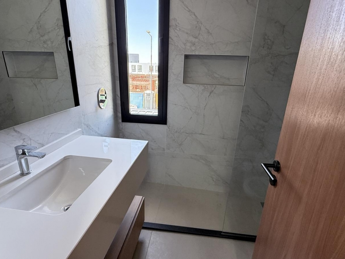 ALQUILER EN CAMPO CHICO ZONA SUR D�PLEX DE 3 DORMITORIOS