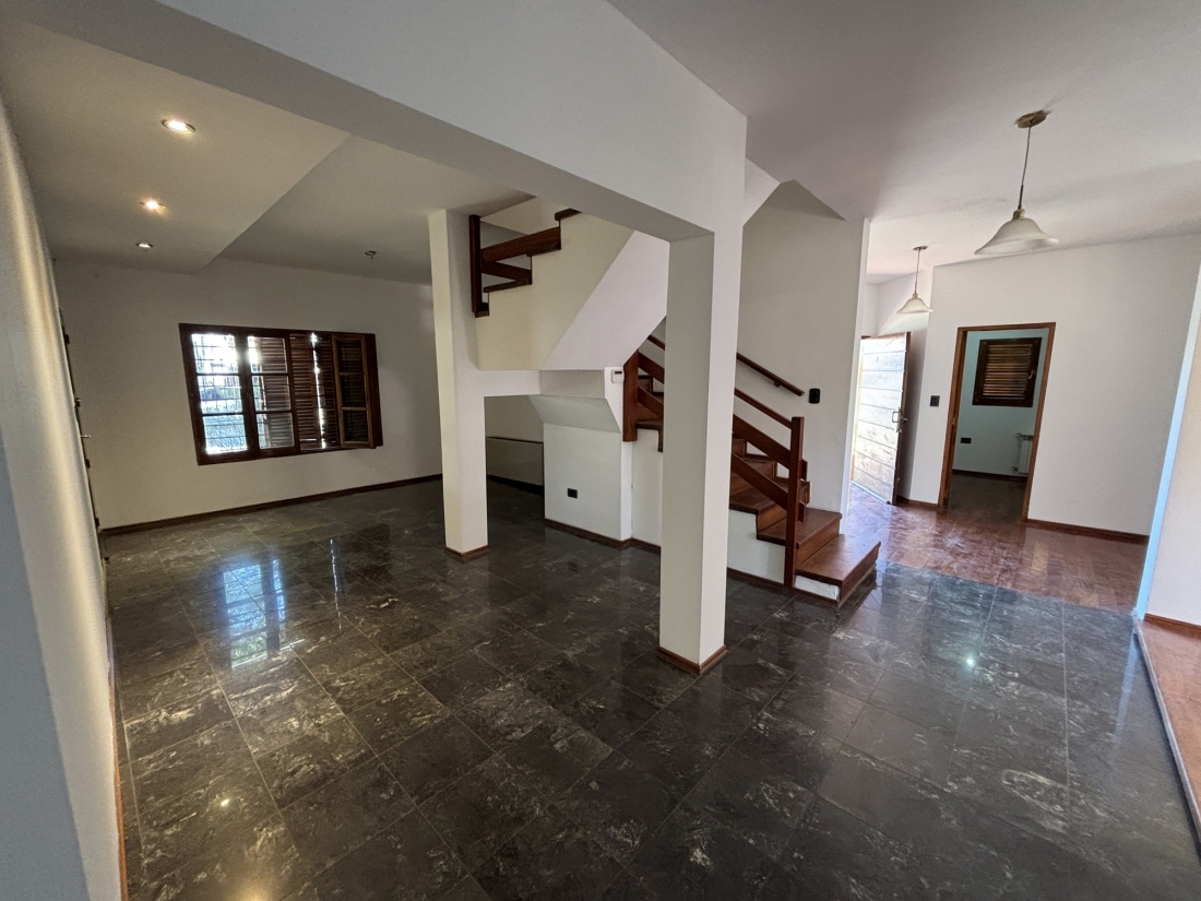 CASA EN VENTA TABLADA PARK 4 DORMITORIOS APTO CREDITO