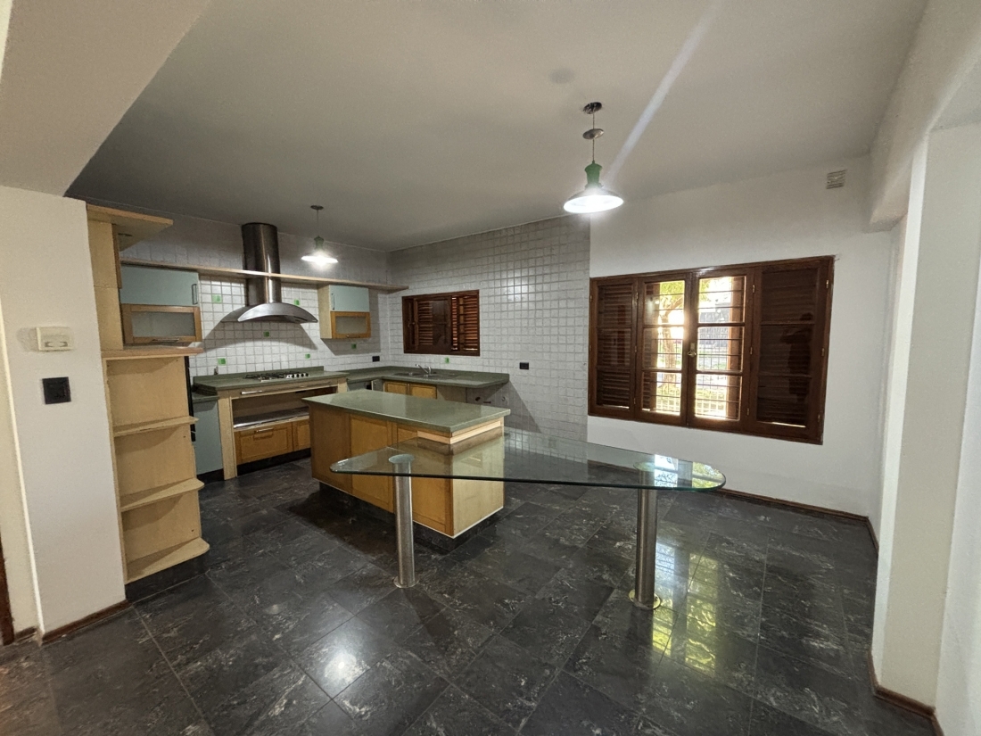 CASA EN VENTA TABLADA PARK 4 DORMITORIOS APTO CREDITO