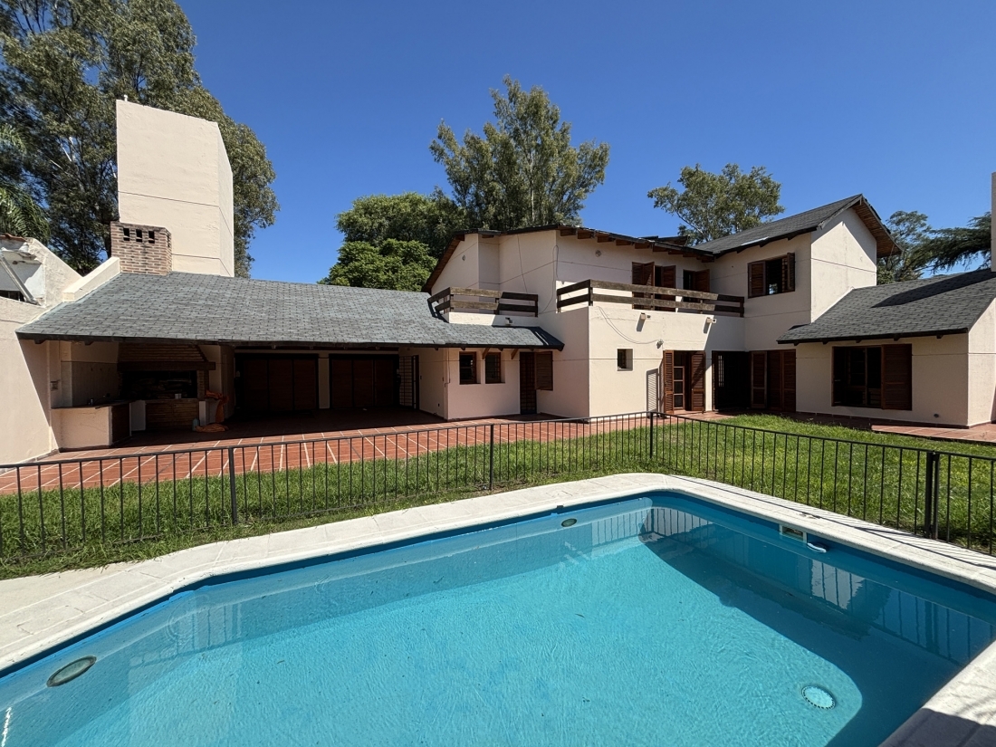 CASA EN VENTA TABLADA PARK 4 DORMITORIOS APTO CREDITO