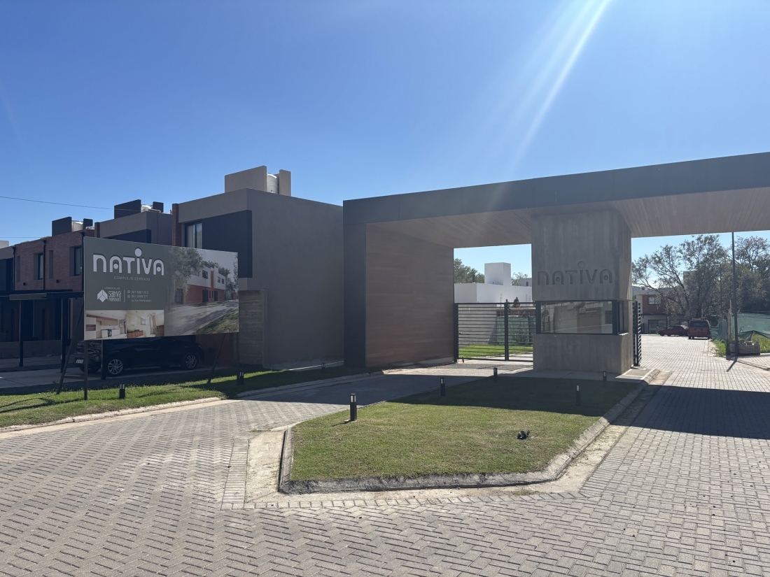 DUPLEX COMPLEJO CERRADO LA CALERA LOS PRADOS 2 DORMITORIOS