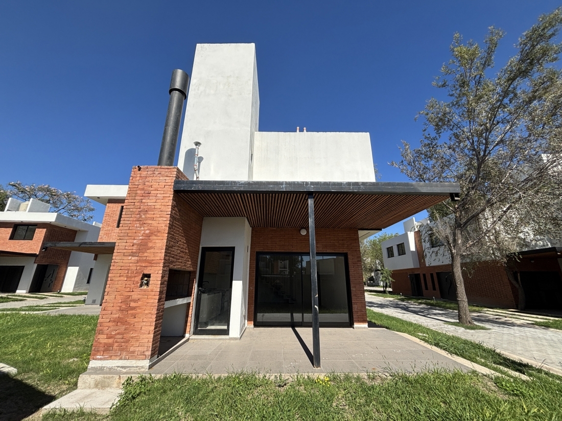 DUPLEX COMPLEJO CERRADO LA CALERA LOS PRADOS 2 DORMITORIOS