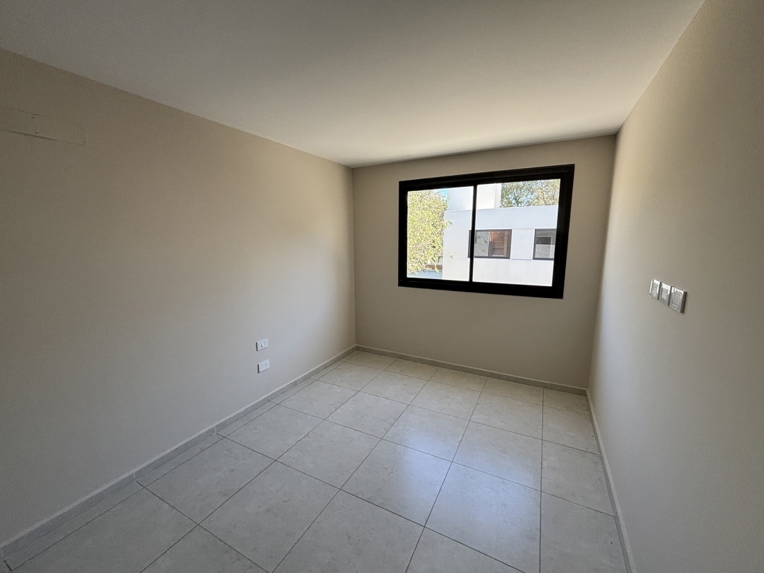 DUPLEX COMPLEJO CERRADO LA CALERA LOS PRADOS 2 DORMITORIOS