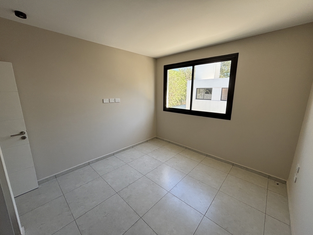 DUPLEX COMPLEJO CERRADO LA CALERA LOS PRADOS 2 DORMITORIOS