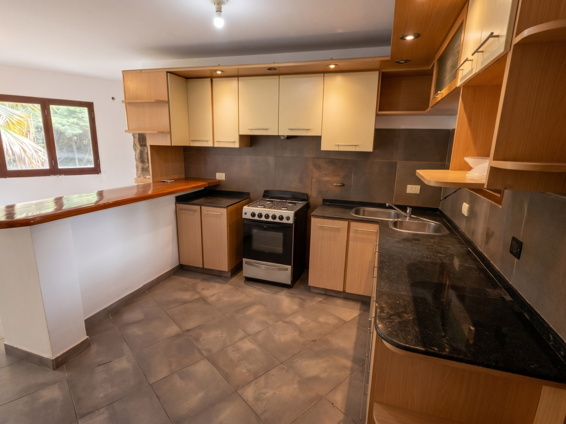 CASA EN VENTA HOUSING SAN JOSE 3 DORMITORIOS CON PILETA