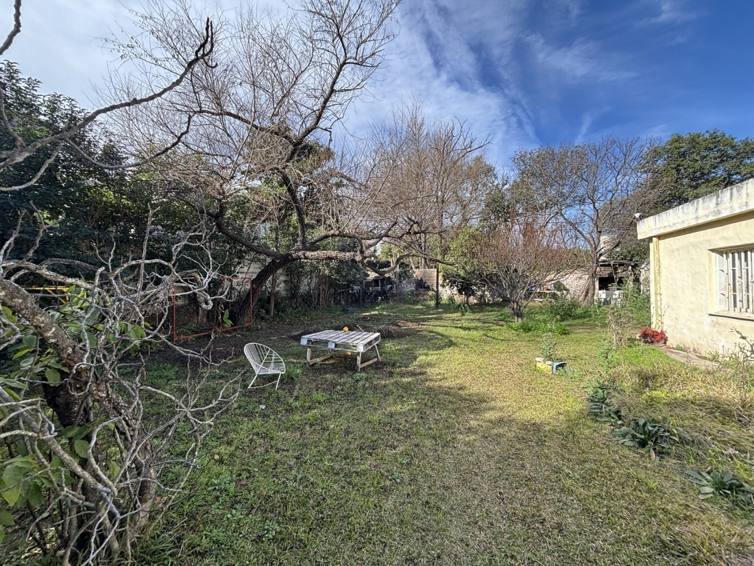 LOTE CON CASAS EN VENTA APTO HOUSING ARGUELLO ZONA LASALLE 