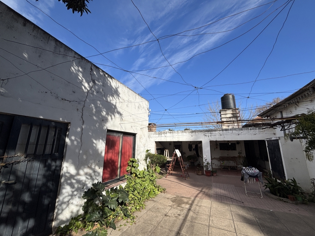 LOTE CON CASAS EN VENTA APTO HOUSING ARGUELLO ZONA LASALLE 