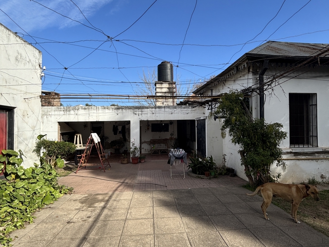 LOTE CON CASAS EN VENTA APTO HOUSING ARGUELLO ZONA LASALLE 